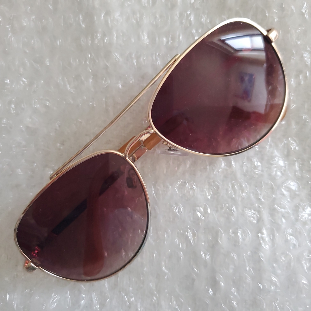 Stylish Gold and Brown Sunglasses